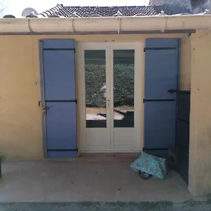 Superbe à Pernes Les Fontaine Appartement