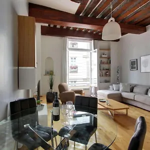 Luminous Loft In Saint-germain Des Pres , Paris France
